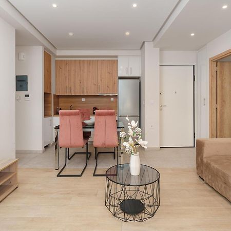 Chic Apartment Near Acropolis เอเธนส์ ภายนอก รูปภาพ