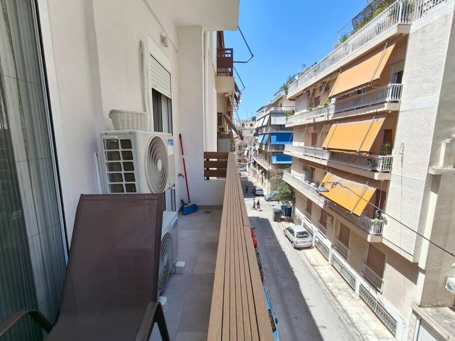 Chic Apartment Near Acropolis เอเธนส์ ภายนอก รูปภาพ
