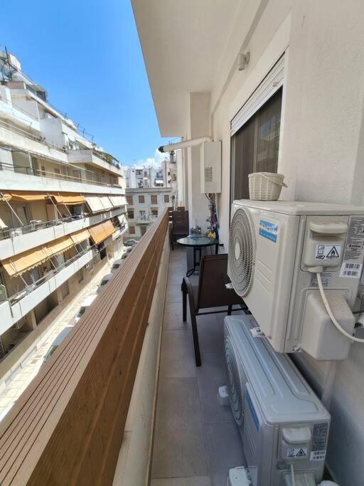 Chic Apartment Near Acropolis เอเธนส์ ภายนอก รูปภาพ