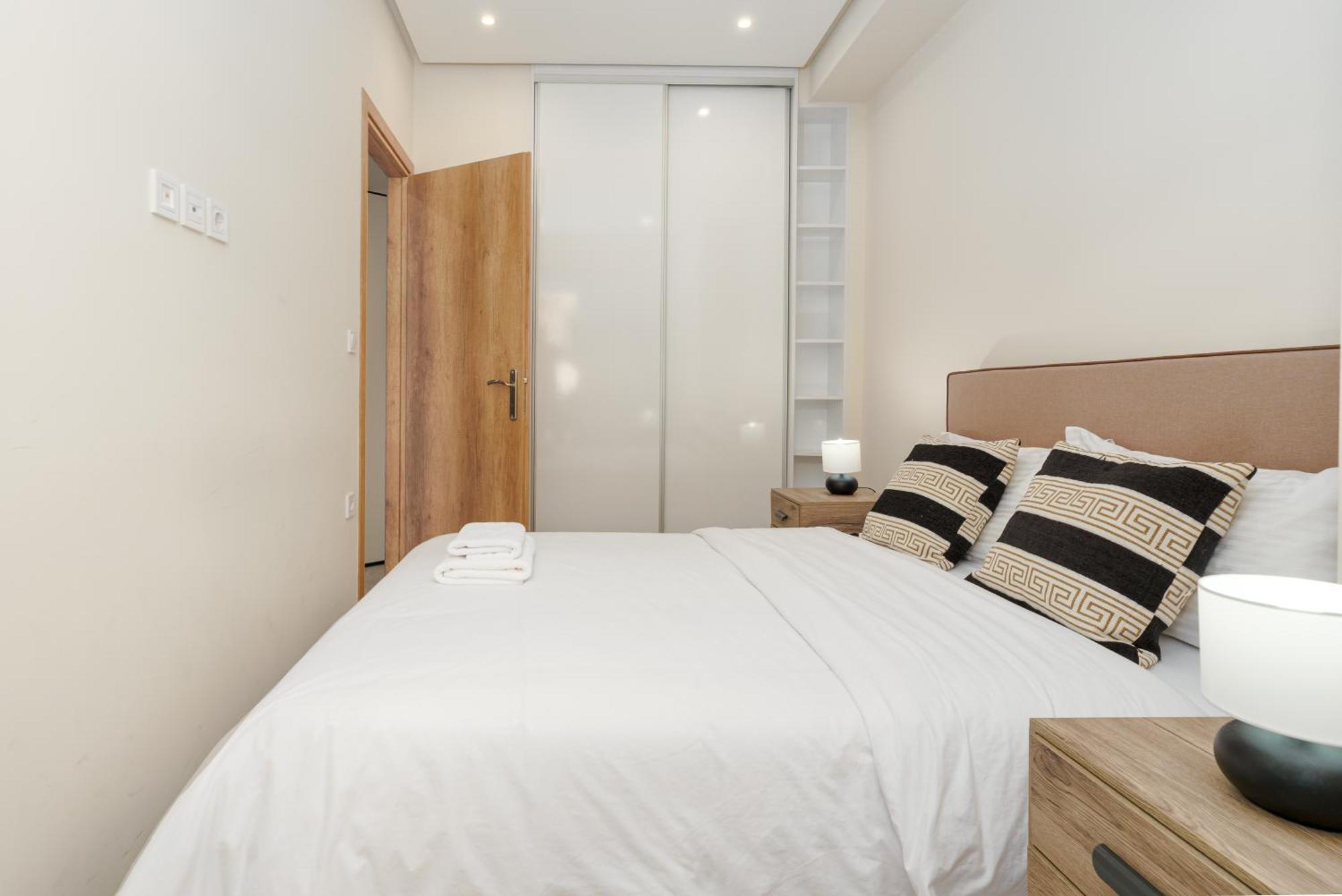 Chic Apartment Near Acropolis เอเธนส์ ภายนอก รูปภาพ