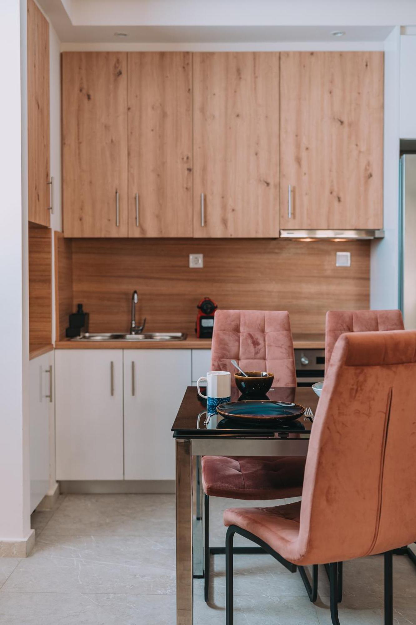 Chic Apartment Near Acropolis เอเธนส์ ภายนอก รูปภาพ